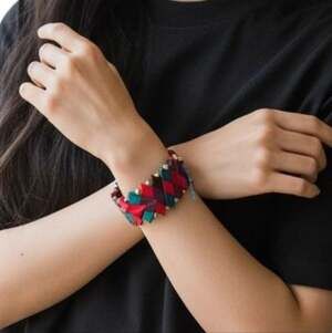 Jester cloth stretch bracelet